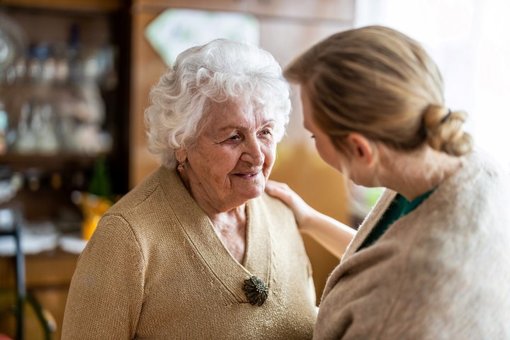 Mons. Jofré: 'Honremos a nuestros abuelos, bisabuelos y adultos mayores' Mons. Jofré: 'Honremos a nuestros abuelos, bisabuelos y adultos mayores'
