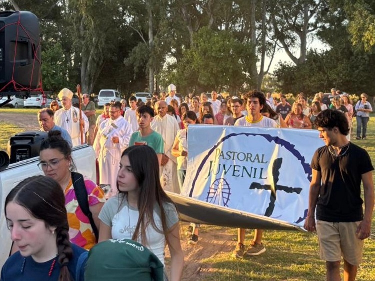 Mons. Liébana invitó a los jóvenes de su diócesis a 'soñar en grande'