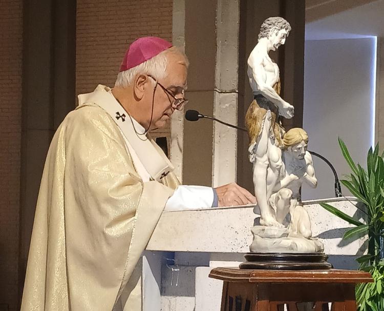 Mons. Lozano celebró sus bodas de plata de ordenación episcopal Mons. Lozano celebró sus bodas de plata de ordenación episcopal