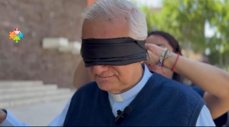 Mons. Lozano experimentó los desafíos de las personas con discapacidad Mons. Lozano experimentó los desafíos de las personas con discapacidad