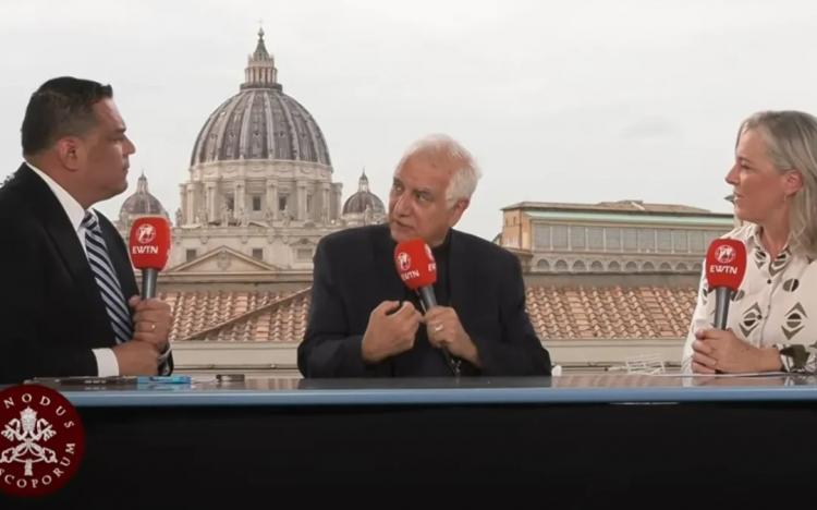 Mons. Lozano: 'El amor, y sólo el amor, permanece siempre' Mons. Lozano: 'El amor, y sólo el amor, permanece siempre'