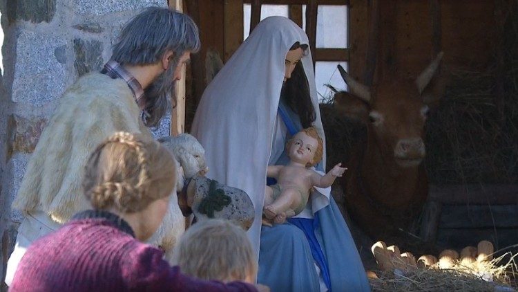 Mons. Lozano: "El Niño, el Maestro, la Navidad" Mons. Lozano: "El Niño, el Maestro, la Navidad"