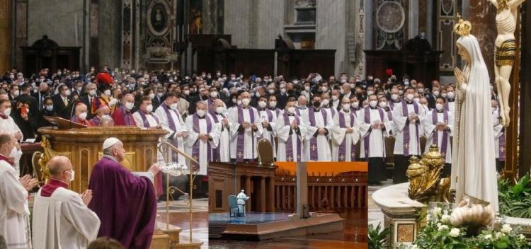 Mons. Lozano: "La oración que nos alienta es la esperanza" Mons. Lozano: "La oración que nos alienta es la esperanza"