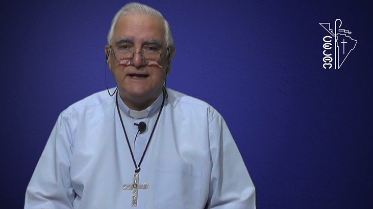 Mons. Lozano: "Una Iglesia livianita de equipaje"