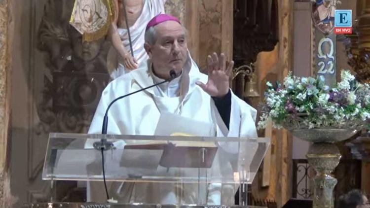 Mons. Lugones abrió la Semana Laudato Si' con una misa en la catedral porteña Mons. Lugones abrió la Semana Laudato Si' con una misa en la catedral porteña