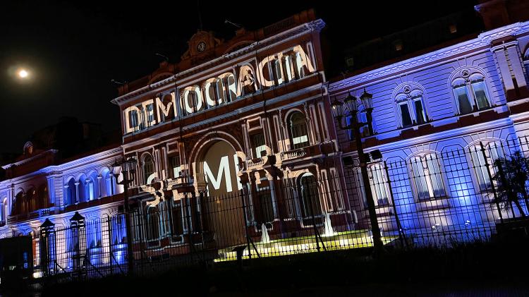 Mons. Lugones recordó que la democracia debe ser "siempre cuidada" Mons. Lugones recordó que la democracia debe ser "siempre cuidada"