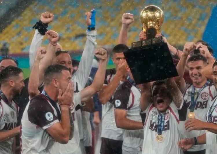 Mons. Margni felicitó al Club Atlético Lanús por la Recopa Sudamericana 2026