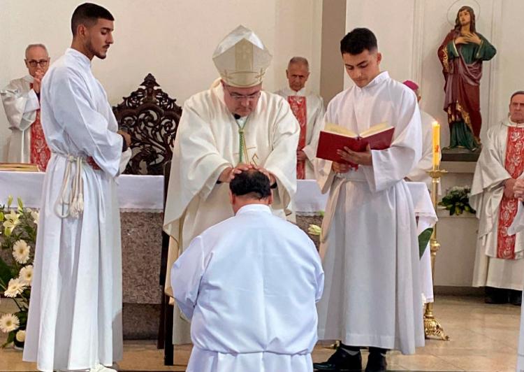Mons. Margni ordenó a un diácono para la Iglesia en Avellaneda-Lanús Mons. Margni ordenó a un diácono para la Iglesia en Avellaneda-Lanús