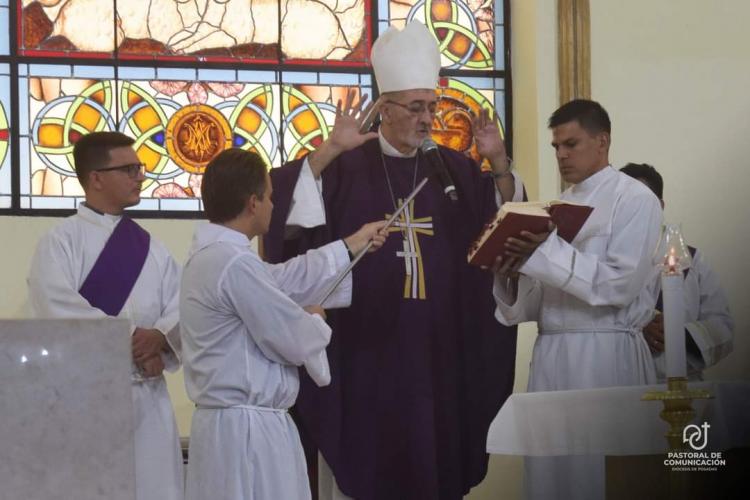 Mons. Martínez: 'Muchos factores nos alejan, negando la fraternidad que nos une' Mons. Martínez: 'Muchos factores nos alejan, negando la fraternidad que nos une'