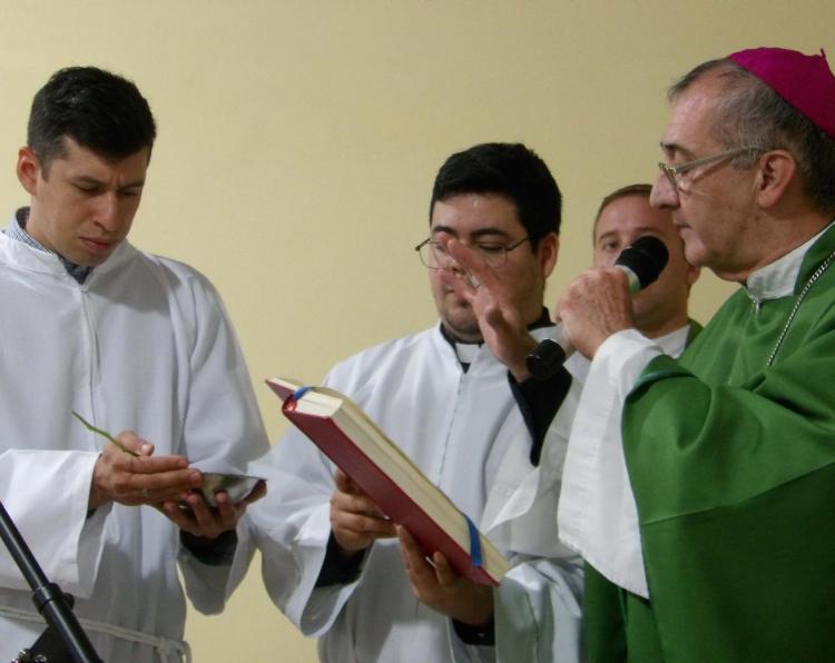 Mons. Martínez: 'La cosecha es mucha y los sacerdotes y consagrados, pocos' Mons. Martínez: 'La cosecha es mucha y los sacerdotes y consagrados, pocos'