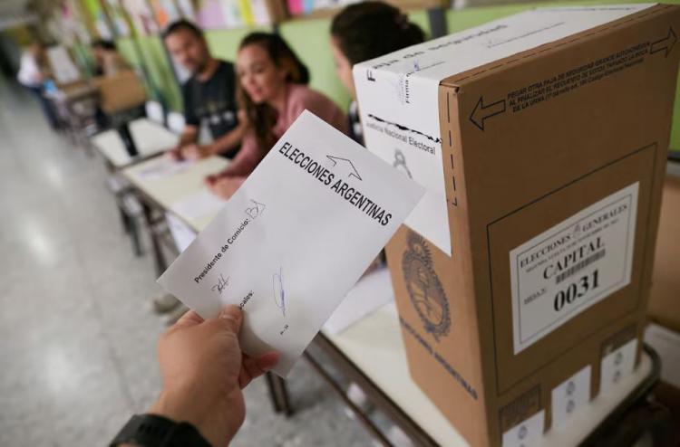 Mons. Martínez llamó a un voto responsable y criticó el abandono estatal Mons. Martínez llamó a un voto responsable y criticó el abandono estatal