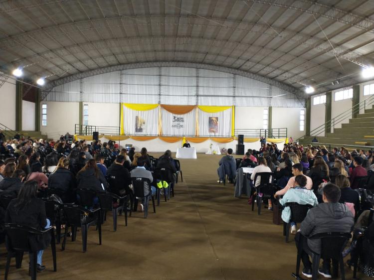 Mons. Martínez, al personal educativo: 'Ser cristiano es tener un encuentro con Jesús'