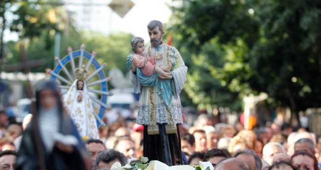 Mons. Martínez: "Siempre quedo impresionado por la religiosidad popular"