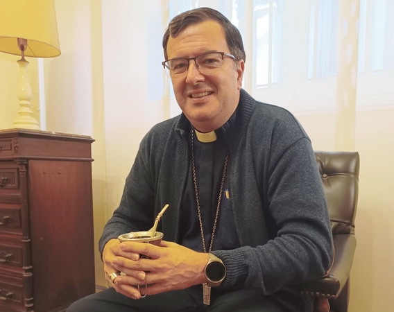 Mons. Mestre animó a la comunidad platense a continuar el 'camino de la santidad' Mons. Mestre animó a la comunidad platense a continuar el 'camino de la santidad'