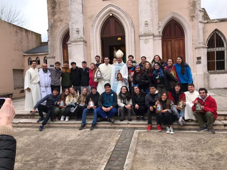 Mons. Mestre encabezó la misa de clausura de la misión Ver Sacrum en Miramar Mons. Mestre encabezó la misa de clausura de la misión Ver Sacrum en Miramar