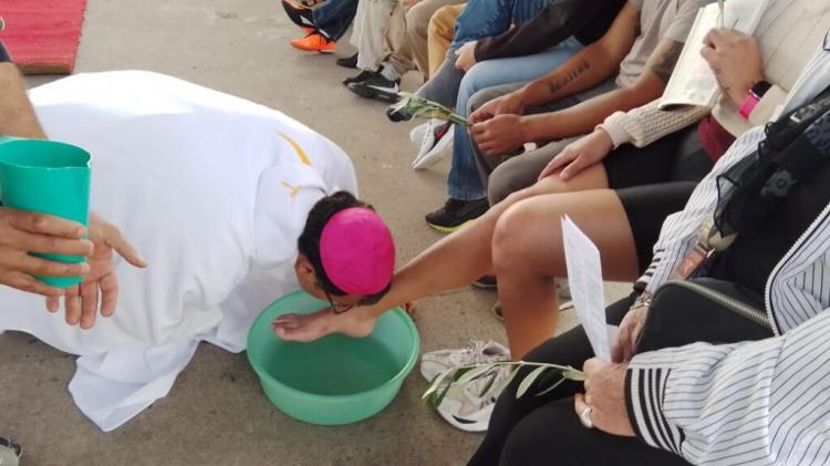 Mons. Mestre inició las celebraciones de Semana Santa en la Alcaidía 44 de Batán Mons. Mestre inició las celebraciones de Semana Santa en la Alcaidía 44 de Batán