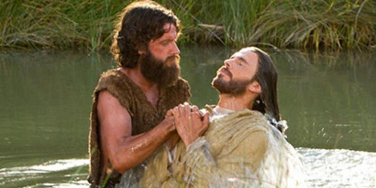 Mons. Mestre: "Jesús, sin tener pecado, se pone en la fila de los pecadores" Mons. Mestre: "Jesús, sin tener pecado, se pone en la fila de los pecadores"