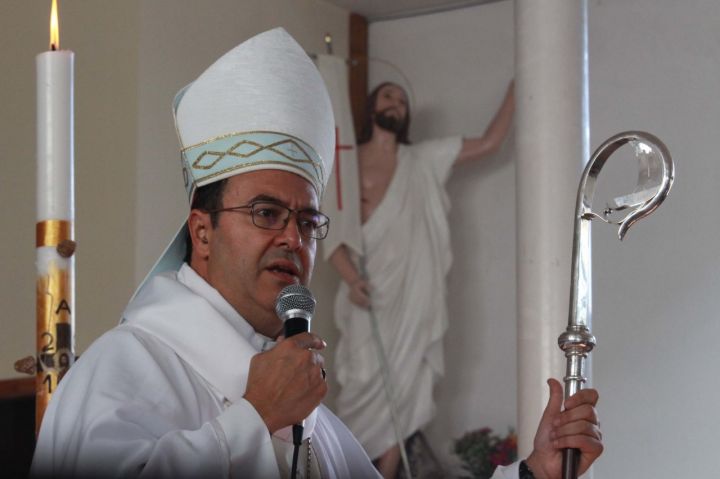 Mons. Mestre: La Eucaristía es presencia real del Señor, no un símbolo del pasado Mons. Mestre: La Eucaristía es presencia real del Señor, no un símbolo del pasado