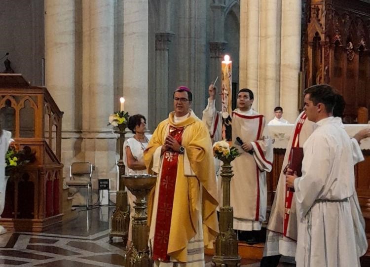 Mons. Mestre: 'La paz de Dios es el fruto precioso de la Pascua'