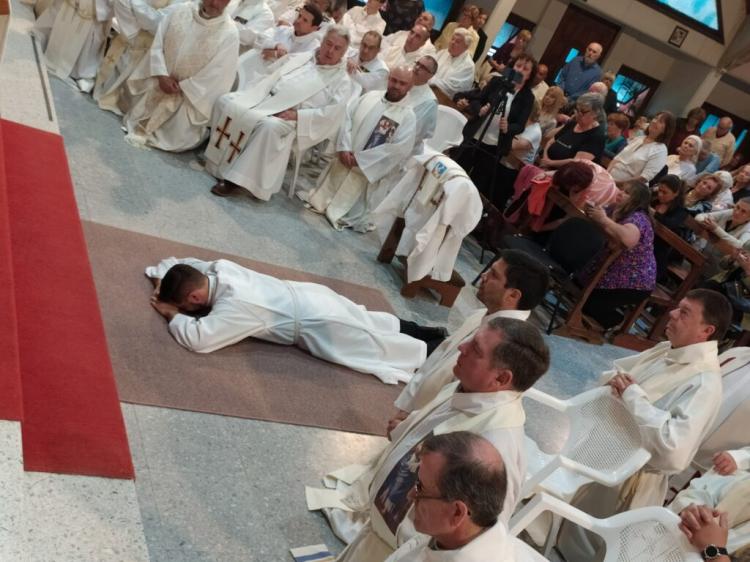 Mons. Mestre ordenó un nuevo diácono camino al sacerdocio Mons. Mestre ordenó un nuevo diácono camino al sacerdocio