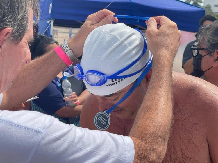 Mons. Mestre participó y bendijo la Copa Challenger de nado en aguas abiertas Mons. Mestre participó y bendijo la Copa Challenger de nado en aguas abiertas