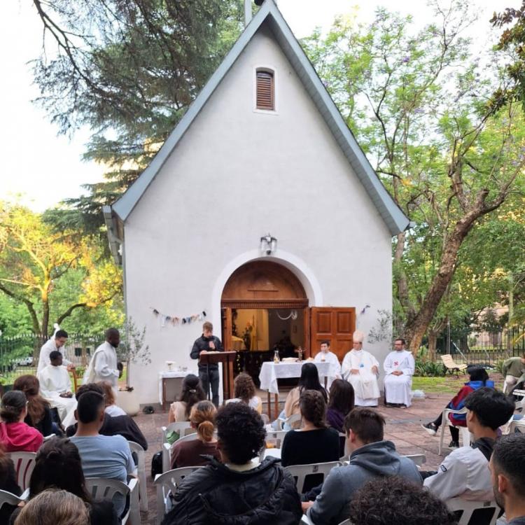 Mons. Mestre presidió diversas celebraciones por la Navidad Mons. Mestre presidió diversas celebraciones por la Navidad