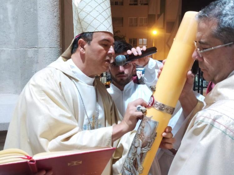 Mons. Mestre: 'La presencia total del Resucitado la encontramos en la misa' Mons. Mestre: 'La presencia total del Resucitado la encontramos en la misa'
