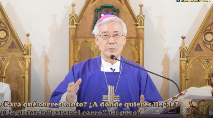 Mons. Moon: "El desierto es para meditar lo esencial de nuestra vida"