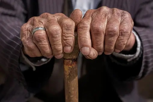 Mons. Ojea: 'Pidamos poder crear espacios dignos para nuestros abuelos' Mons. Ojea: 'Pidamos poder crear espacios dignos para nuestros abuelos'