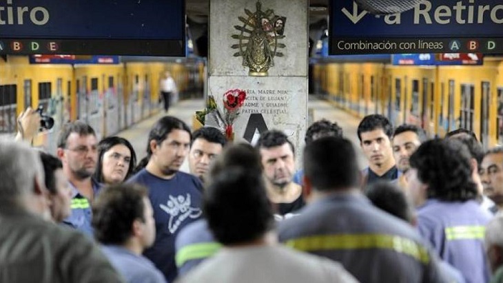 Mons. Ojea recibió a los metrodelegados que reclaman por el asbesto en el Subte Mons. Ojea recibió a los metrodelegados que reclaman por el asbesto en el Subte