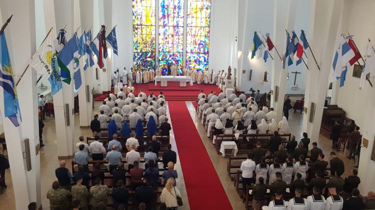 Mons. Olivera animó a estar 'presentes como signo del Amor de Dios y para servir'