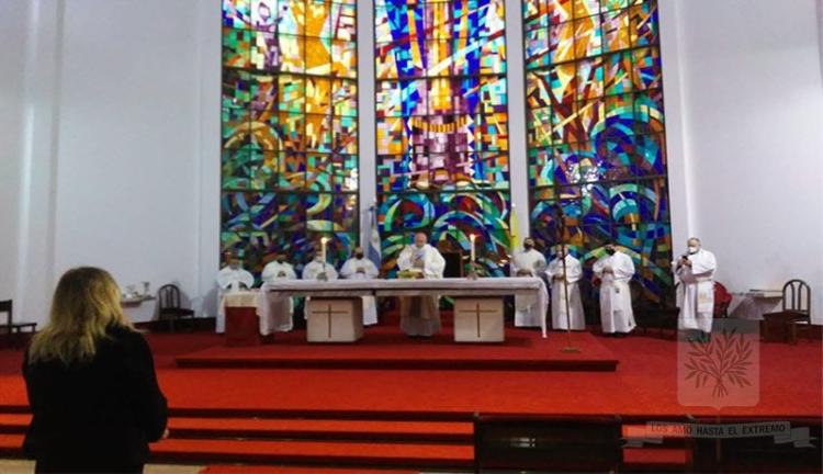 Mons. Olivera designó un ecónomo diocesano y una ministra extraordinaria de la Comunión Mons. Olivera designó un ecónomo diocesano y una ministra extraordinaria de la Comunión