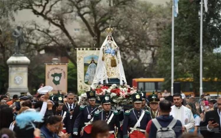 Mons. Olivera: 'María es imagen de tantas mujeres que están de pie frente a tantos sufrimientos' Mons. Olivera: 'María es imagen de tantas mujeres que están de pie frente a tantos sufrimientos'