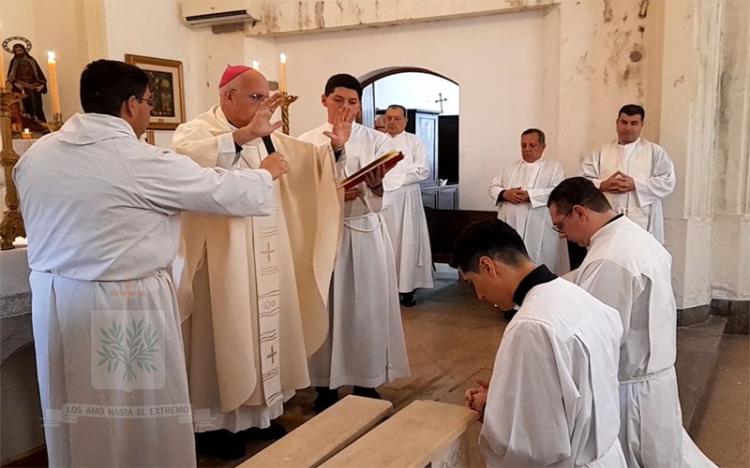 Mons. Olivera propone formar pastores castrenses con actitud 'H24' Mons. Olivera propone formar pastores castrenses con actitud 'H24'
