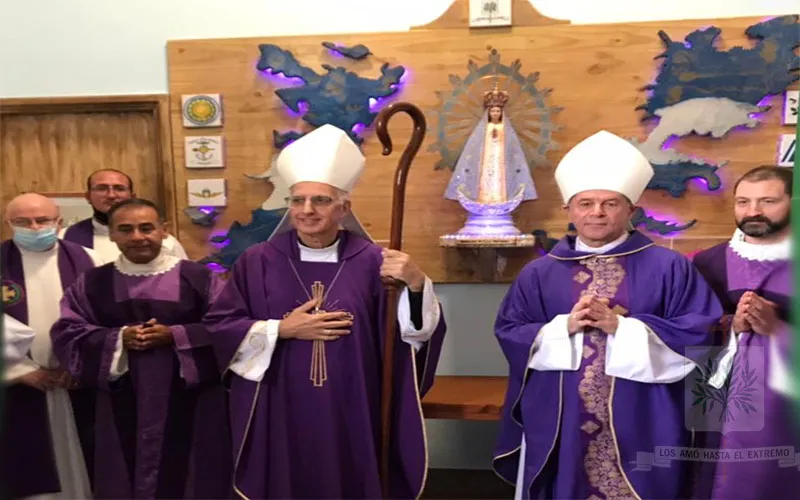 Mons. Olivera recibió y celebró misa con su par castrense británico Mons. Olivera recibió y celebró misa con su par castrense británico