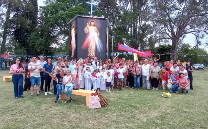 Entre Ríos: Mons. Puiggari realizó una visita pastoral a la ciudad de La Paz
