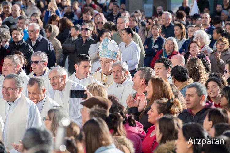 Mons. Puiggari: 'Reavivar nuestro estupor y maravilla ante el misterio Eucaristico'