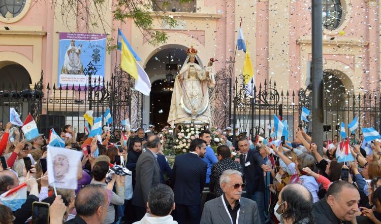 Mons. Rossi: "El desafío de esta tarde es dejarse mirar por la Virgen"