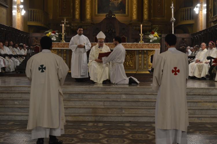 Mons. Rossi ordenó dos nuevos sacerdotes para la arquidiócesis de Córdoba Mons. Rossi ordenó dos nuevos sacerdotes para la arquidiócesis de Córdoba