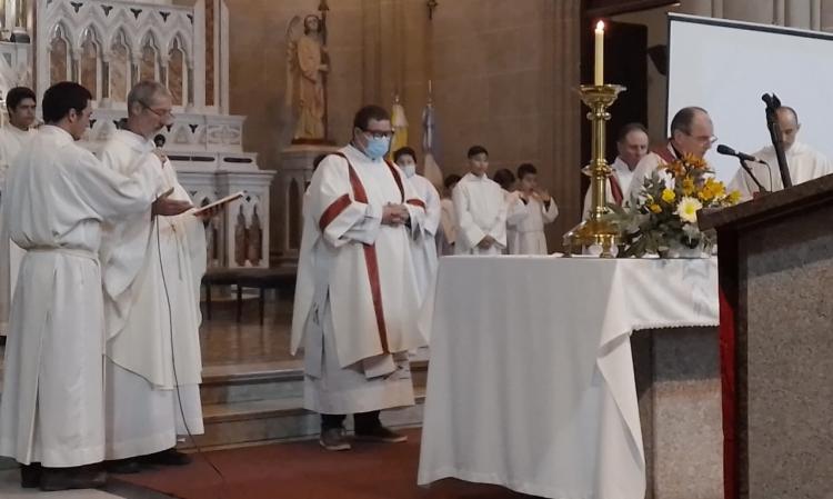 Mons. Salaberry alentó a caminar junto a quienes caminan sin rumbo Mons. Salaberry alentó a caminar junto a quienes caminan sin rumbo