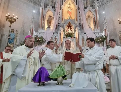 Mons. Salaberry: 'Nos envía como mensajeros de esperanza' Mons. Salaberry: 'Nos envía como mensajeros de esperanza'