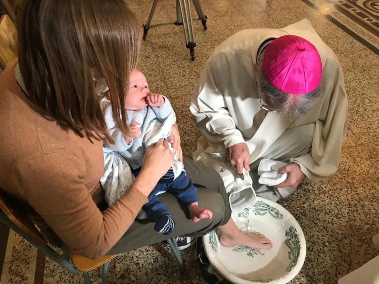 Mons. Scheinig explicó el significado profundo del lavatorio de pies Mons. Scheinig explicó el significado profundo del lavatorio de pies