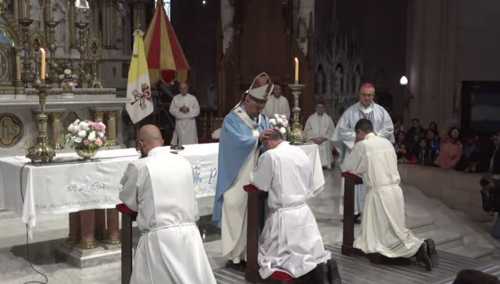 Mons. Scheinig ordenó tres diáconos en Mercedes-Luján Mons. Scheinig ordenó tres diáconos en Mercedes-Luján