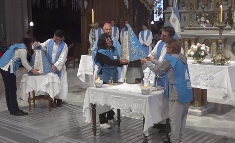 Mons. Scheinig le pidió a la Virgen de Luján por la unidad de los argentinos Mons. Scheinig le pidió a la Virgen de Luján por la unidad de los argentinos