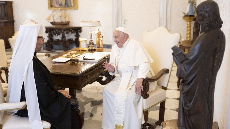 Mons. Schevchuk le agradece al Papa que recuerde siempre a la 'atormentada' Ucrania Mons. Schevchuk le agradece al Papa que recuerde siempre a la 'atormentada' Ucrania