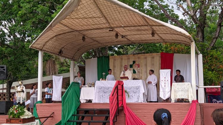 Mons. Stanovnik a la juventud: "La fe es confianza, encuentro y misión" Mons. Stanovnik a la juventud: "La fe es confianza, encuentro y misión"