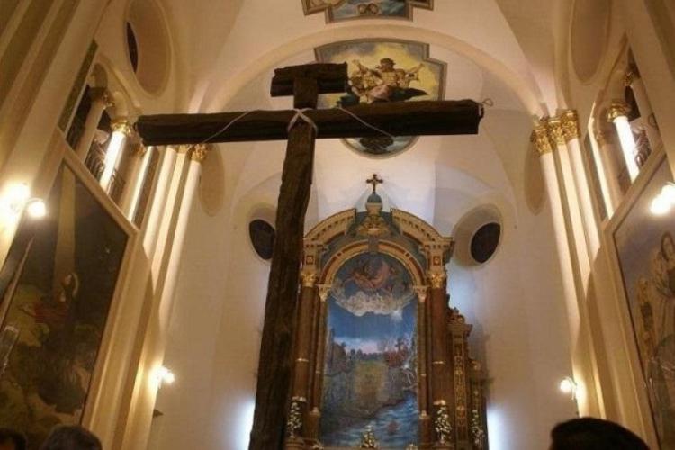 Mons. Stanovnik invita a prepararse para la fiesta de la Santísima Cruz de los Milagros Mons. Stanovnik invita a prepararse para la fiesta de la Santísima Cruz de los Milagros