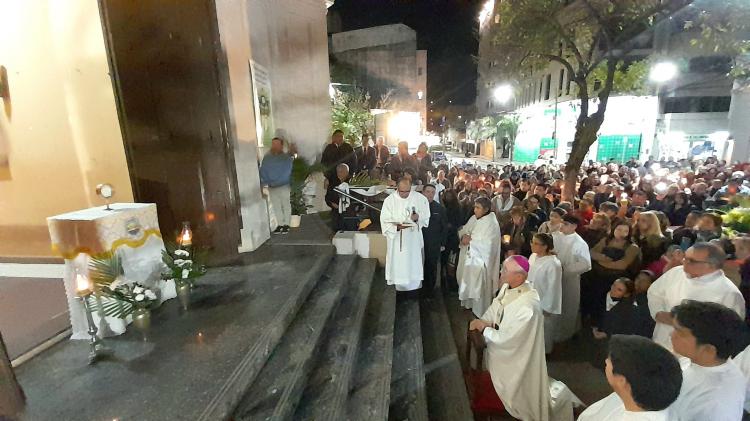 Mons. Stanovnik: "Jesús, pan de vida que nos reúne como a hermanos suyos' Mons. Stanovnik: "Jesús, pan de vida que nos reúne como a hermanos suyos'