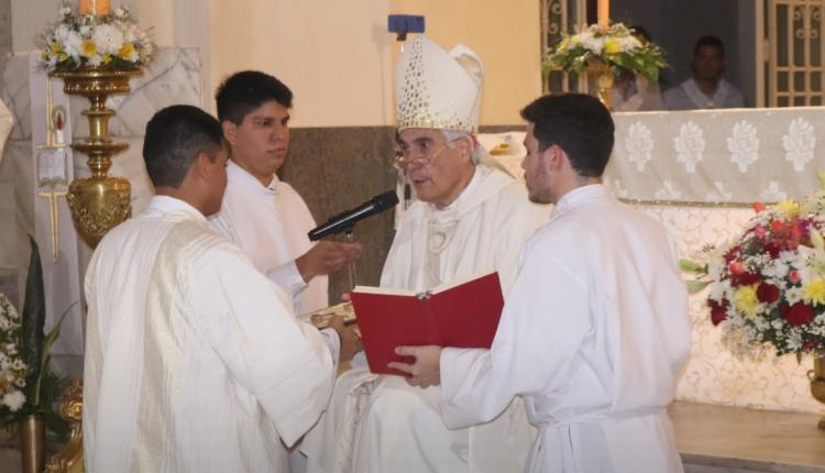 Mons. Larregain recordó el triple oficio de la diaconía Mons. Larregain recordó el triple oficio de la diaconía