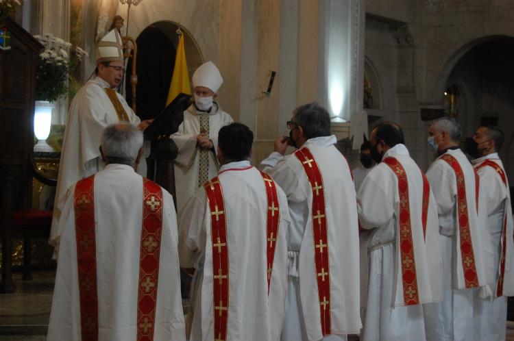Mons. Tissera ordenó seis diáconos permanentes Mons. Tissera ordenó seis diáconos permanentes